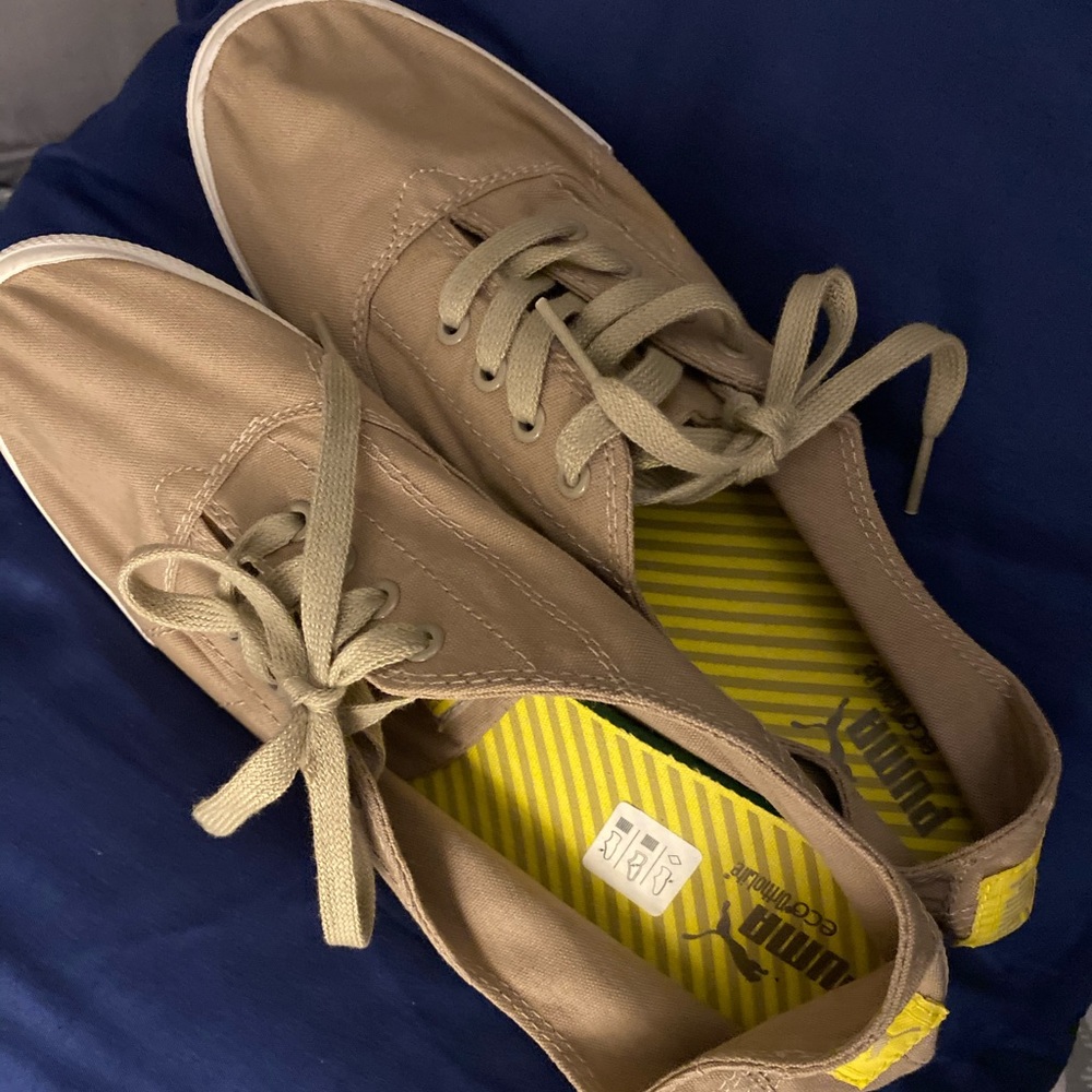 Puma Eco Ortholite Flats with laces